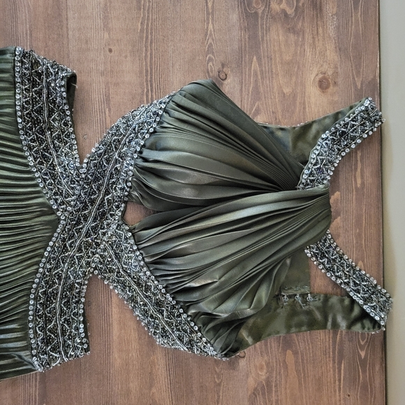 Formal/Prom Dress - Picture 4 of 6